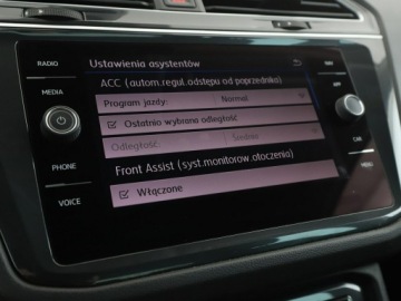 Volkswagen Tiguan II SUV 2.0 TDI 150KM 2018 Volkswagen Tiguan 2.0 TDI Connect Climatronic, zdjęcie 25