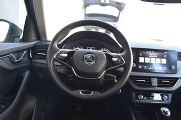 Skoda Kamiq Crossover 1.0 TSI 110KM 2023 Skoda Kamiq SalonPL 110KM AmbitionPakiety Gwarancja Podgrz.fot LED ALU ASO, zdjęcie 11