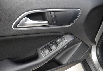 Mercedes GLA I Off-roader 1.6 180 122KM 2017 Mercedes-Benz GLA LIFT 180 Benzyna 122HP Automat Kamera II.wlasciciel GWAR, zdjęcie 22