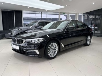 BMW Seria 5 G30-G31 Limuzyna 520d 190KM 2019 BMW Seria 5 520d xDrive Luxury Line Kamera cofania Nawigacja Salon Pols