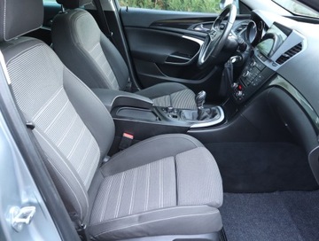 Opel Insignia I Sports Tourer 2.0 CDTI ECOTEC 160KM 2010 Opel Insignia 2.0 CDTI, Navi, Klima, Klimatronic, zdjęcie 8