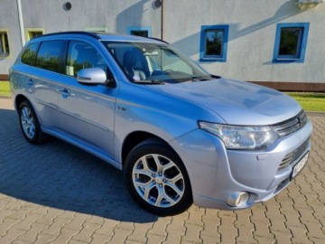 Mitsubishi Outlander III 2013 Mitsubishi Outlander Outlander III 2.0 PHEV Plug-In Hybrid Instyle 4WD 4x4, zdjęcie 28