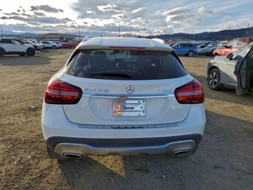 Mercedes GLA II 2020 Mercedes-Benz GLA 250 4Matic 2020 2.0 Benzyna 221KM, zdjęcie 2