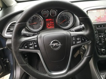 Opel Astra J Sports Tourer Facelifting 1.4 Turbo ECOTEC 140KM 2013 Opel Astra 1.4 16v 140KM Klimatronik Tempomat, zdjęcie 14