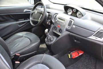 Lancia Ypsilon III 1.4 16v 95KM 2008 lancia Ypsilon-1.4 benzyna- 6 skrzynia- limitowana wersja, zdjęcie 4