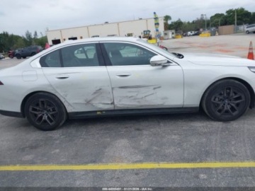 BMW Seria 5 G90-91 2026 BMW Seria 5 530I XDRIVE, 2026r., 4x4, 2.0L 2.0 Hybryda 255KM, zdjęcie 4