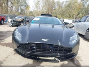 Aston Martin DB11 2019 Aston Martin DB11 Amr Signature 2019 5.2l 5.2 Benzyna 630KM, zdjęcie 7