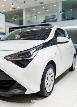 Toyota Aygo II Hatchback 3d Facelifting 1.0 VVT-i 72KM 2019 Toyota Aygo 1.0 VVT-i X-play Benzyna 72KM, zdjęcie 12
