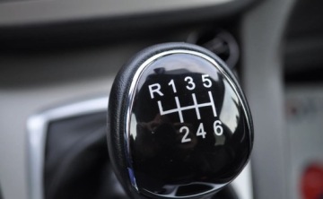 Ford Kuga I 2.0 Duratorq TDCi 140KM 2011 Ford Kuga 2.0 TDCI INDIVIDUAL 4x4 Skora Grz. fotele 2.0 Diesel 140KM, zdjęcie 31