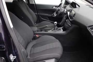 Peugeot 308 II SW 1.6 BlueHDi 120KM 2015 Peugeot 308 1.6 BlueHDi, Navi, Klima, Klimatronic, zdjęcie 8