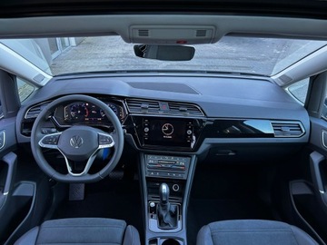 Volkswagen Touran III 1.5 TSI EVO 150KM 2025 Volkswagen Touran Highline 1.5 TSI 150 KM 7 miejsc, zdjęcie 3