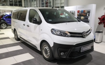Toyota 2022 Toyota Proace Verso Proace Verso 9 osobowy 2.0 D-4D Long 2,8t 2.0 Diesel, zdjęcie 2