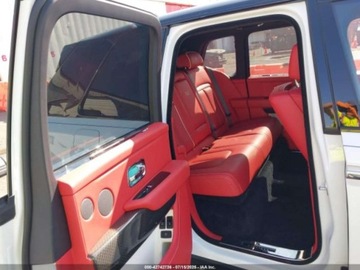 Rolls-Royce 2021 Rolls-Royce Cullinan 2021 6.7l 6.7 Benzyna 563KM, zdjęcie 13