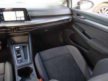Volkswagen Golf VIII Hatchback Plug-In-Hybrid 1.4 TSI 204KM 2022 VW Golf 1.4 TSI eHybrid, Salon Polska, zdjęcie 7