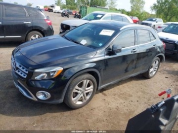 Mercedes GLA I 2019 Mercedes-Benz GLA 2019 MERCEDES-BENZ GLA 250 4MATIC 2.0 Benzyna 208KM, zdjęcie 1