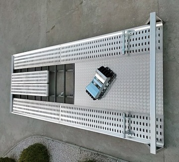 Platforma stal/alu 4,5x2 Najazd do sam. montażu PL