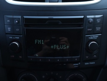 Suzuki Swift V Hatchback 5d 1.2 VVT 94KM 2013 Suzuki Swift 1.2, Salon Polska, Klima, zdjęcie 11