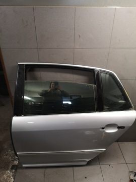 DVEŘE LEVÝ ZADNÍ STŘÍBRNÉ VW PHAETON GOLE