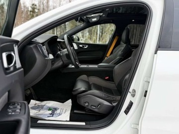 Volvo XC60 II Crossover Plug-In Facelifting 2.0 T8 455KM 2024 Volvo XC 60 T8 Awd 2024 2.0 Hybryda 456KM, zdjęcie 13