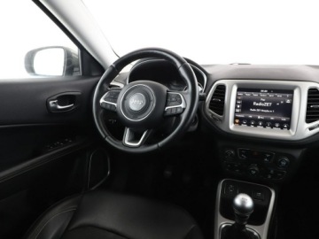 Jeep Compass II SUV 1.6 MJD 120KM 2019 Jeep Compass pdc navi kamera manual el fotele, zdjęcie 15