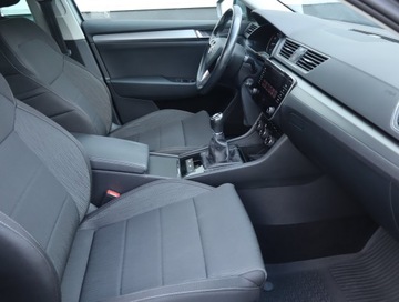 Skoda Superb III Liftback Facelifting 1.5 TSI 150KM 2019 Skoda Superb 1.5 TSI, Salon Polska, Xenon, zdjęcie 8