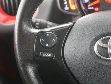 Toyota Aygo II Hatchback 3d Facelifting 1.0 VVT-i 72KM 2018 Toyota Aygo 1.0 VVT-i, Salon Polska, zdjęcie 15