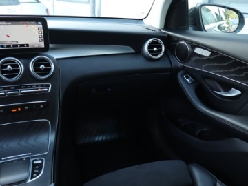 Mercedes GLC C253 SUV Facelifting 2.0 200d 163KM 2020 Mercedes GLC GLC 200 d 4MATIC, Salon Polska, zdjęcie 7