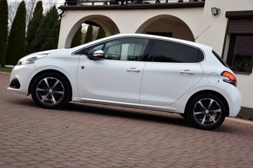 Peugeot 208 I Hatchback 5d Facelifting 1.2 PureTech 82KM 2018 Peugeot 208 I TECH EDITION 1.2MPI 83KM *BOGATA* Piękna Wersja! Jedyna TAKA!, zdjęcie 8