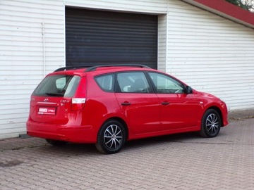 Hyundai i30 I CW Facelifting 1.4 DOHC 109KM 2010 Hyundai i30 Klimatyzacja / Gwarancja / 1.4 / 109KM, zdjęcie 10