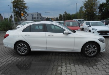 Mercedes Klasa C W205 Limuzyna 180 156KM 2014 Mercedes-Benz Klasa C Mercedes-Benz Klasa C W205 1.6 benzyna 157 KM I WLAS, zdjęcie 3