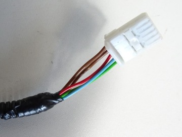 TOYOTA AYGO II ЗЕРКАЛО ПРАВОЕ 1E0 5PIN