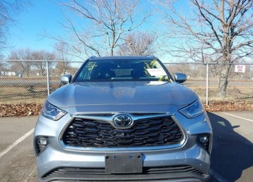 Toyota Highlander III 2023 Toyota Highlander Platinum, od ubezpieczalni 2.4 Benzyna 265KM, zdjęcie 2