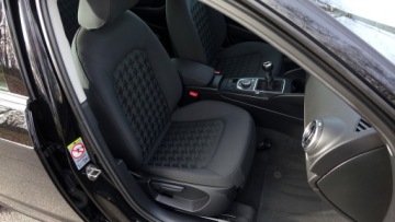 Audi A3 8V Hatchback 3d 1.2 TFSI 105KM 2014 AUDI A3 . . . Serwisowany . . 7 x AIR BAG . . Grzane Fotele . ., zdjęcie 11