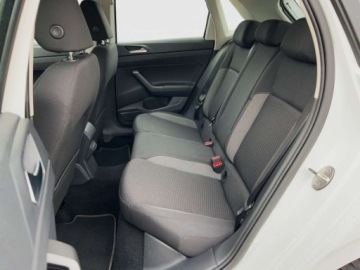 Volkswagen Polo VI Hatchback 5d Facelifting 1.0 MPI 80KM 2022 Volkswagen Polo 1.0MPI 80KM Life SerwisASO Led Virtual App-Connect Clima F, zdjęcie 9