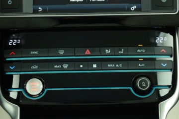 Jaguar XE Sedan 2.0 i4 180KM 2018 Jaguar XE 20d, Salon Polska, Serwis ASO, 177 KM, zdjęcie 9