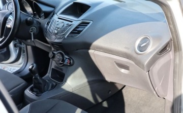Ford Fiesta VII Hatchback 3d Facelifting 1.25 82KM 2016 Ford Fiesta Klimatyzacja, Wielofunkcyjna kierownica, Elektryczne szyby 1.2, zdjęcie 10