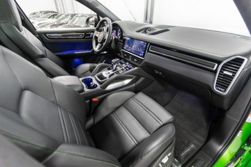 Porsche Cayenne III 2022 Porsche Cayenne Coupé Turbo S E-Hybrid 680 KM., zdjęcie 25