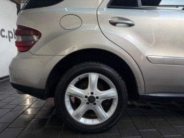 Mercedes Klasa M W164 Off-roader 3.0 V6 (320 CDI) 224KM 2008 Mercedes-Benz ML polski salon niski przebieg bogata opcja wyposazenia bezw, zdjęcie 33