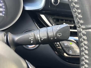 Toyota C-HR I Crossover Facelifting 1.8 Hybrid 122KM 2021 Toyota C-HR 1.8 Hybrid Style 1.8 Hybrid Style, zdjęcie 21