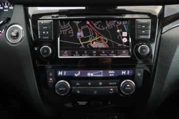 Nissan Qashqai II Crossover Facelifting 1.3 DIG-T  160KM 2019 Nissan Qashqai 1.3 DIG-T, Salon Polska, zdjęcie 17