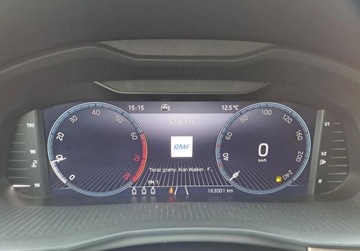 Skoda Scala Hatchback 1.0 TSI 110KM 2022 Skoda Scala Style 1.0 TSI 110 KM Czujniki Kamera Pod. fot Benzyna, zdjęcie 15