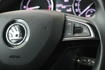 Skoda Superb III Kombi Facelifting 2.0 TDI SCR 150KM 2019 Skoda Superb 2.0 TDI, Klima, Klimatronic, zdjęcie 15