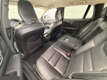 Volvo V60 II  2021 Volvo V60 D3 Geartronic Momentum Pro 150KM 2021r Świetna prezencja!, zdjęcie 8