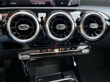 Mercedes Klasa A W177/V177 Hatchback 1.3 200 163KM 2019 Mercedes-Benz Klasa A 1.3 benzyna 163 KM 6 biegow zarej w PL zadbany, zdjęcie 13