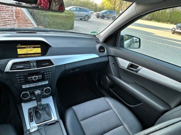 Mercedes Klasa C W204 2011 MERCEDES-BENZ KLASA C (W204) C 180 BENZYNA 154 KM, zdjęcie 26