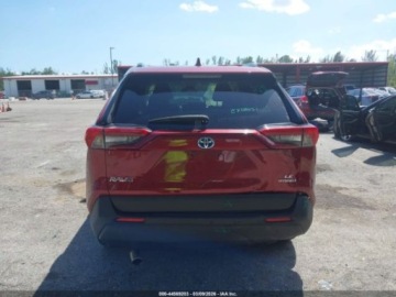 Toyota RAV4 V 2023 Toyota RAV4 Hybrid LE 2023 2.5 Hybryda 176KM, zdjęcie 4