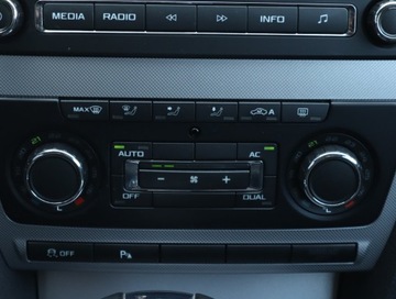 Skoda Octavia II Hatchback Facelifting 1.4 TSI 122KM 2012 Skoda Octavia 1.4 TSI, Salon Polska, DSG, Klima, zdjęcie 14