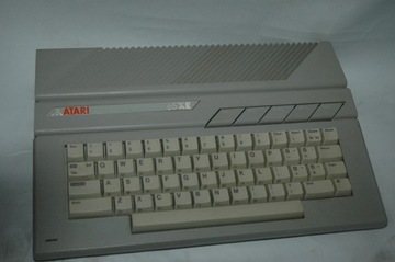 ATARI 65 XE 65XE оригинал, только устройство