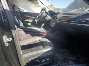 BMW Seria 7 G70 2022 BMW Seria 7 740i 2022 3.0l 3.0 Benzyna 335KM, zdjęcie 7