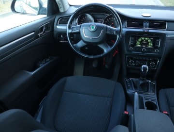 Skoda Superb II Sedan 1.6 TDI CR DPF 105KM 2012 Skoda Superb 1.6 TDI, Navi, Klima, Klimatronic, zdjęcie 6